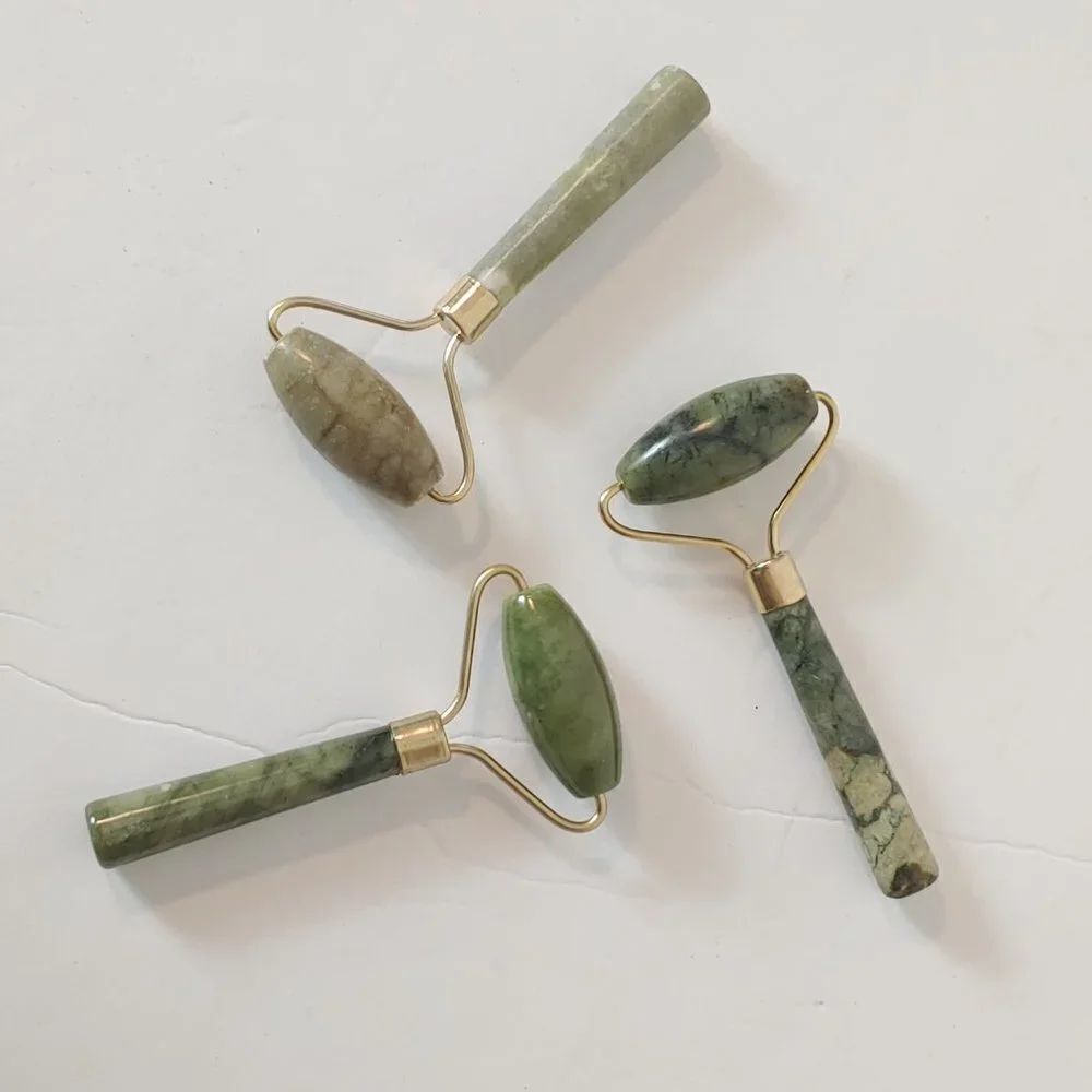 NWT Jade Facial Skincare Eye Face Roller Massage‎ Tool Natural Stone - Picture 2 of 13
